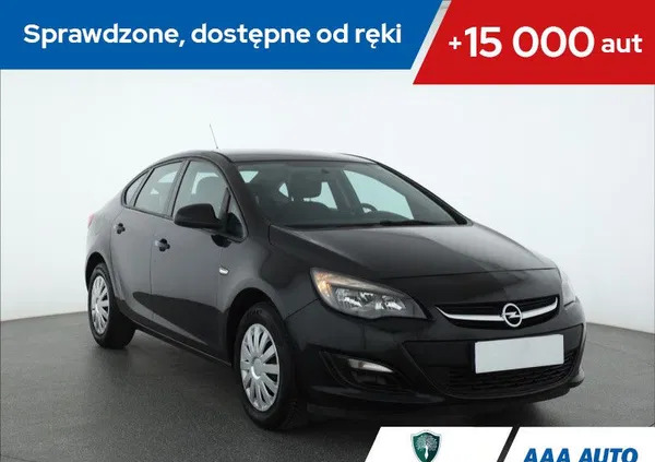 lubelskie Opel Astra cena 27000 przebieg: 181910, rok produkcji 2015 z Sędziszów